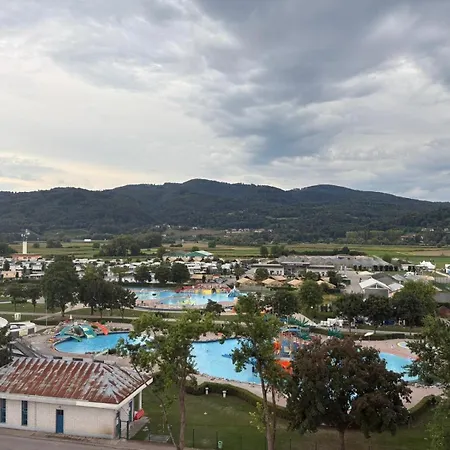 Holzhaus In Der Therme Catez - Familienfreundlich, Naehe Wintersommerriviera *
