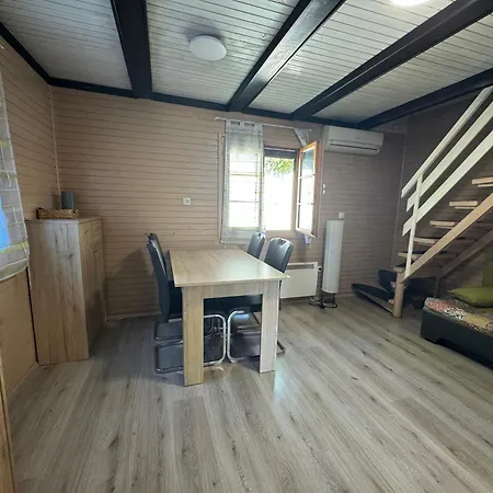 Holzhaus In Der Therme Cate - Familienfreundlich, Naehe Wintersommerriviera *