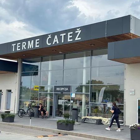 Holzhaus In Der Therme Catez - Familienfreundlich, Naehe Wintersommerriviera Σπίτι διακοπών *