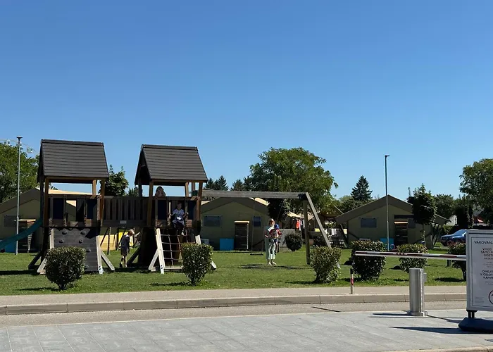 Holzhaus In Der Therme Catez - Familienfreundlich, Naehe Wintersommerriviera Brežice