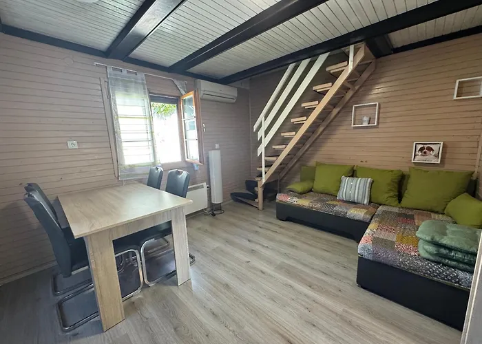 Holzhaus In Der Therme Catez - Familienfreundlich, Naehe Wintersommerriviera 別荘 *