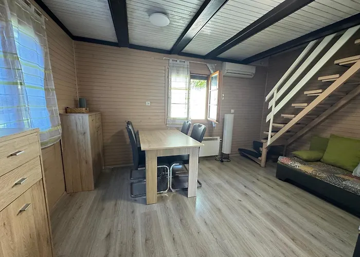 Holzhaus In Der Therme Catez - Familienfreundlich, Naehe Wintersommerriviera *