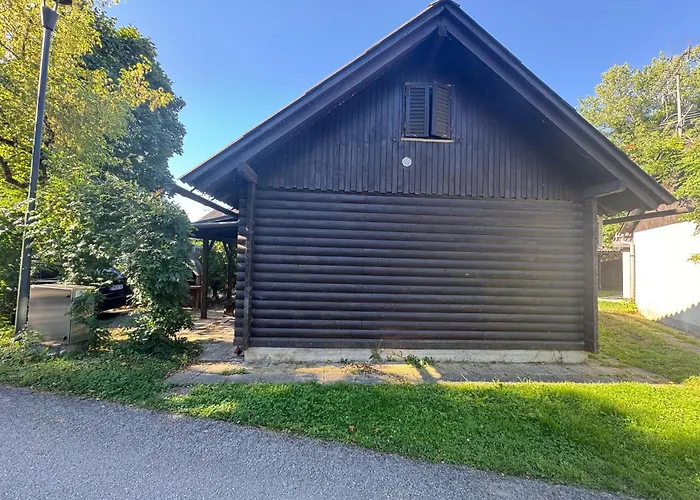 Holzhaus In Der Therme Catez - Familienfreundlich, Naehe Wintersommerriviera Brežice